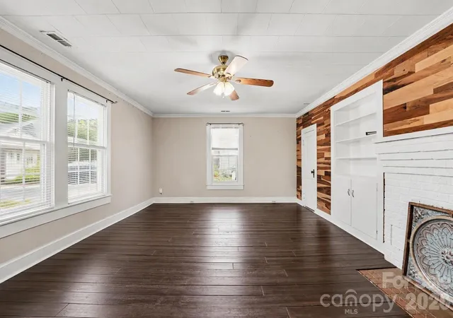 Photo 3 of Sale Pending at 1911 Central Dr, Kannapolis, NC 28083 | MLS# 4420924 | Listing updated on 2026-09-23