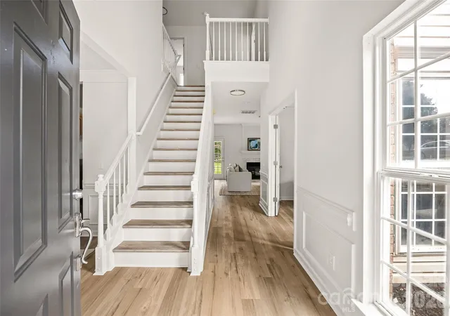 Photo 2 of Single family home for sale at 6106 Greengate Ln, Waxhaw, NC 28173 | MLS# 4420933 | Listing updated on 2026-09-19
