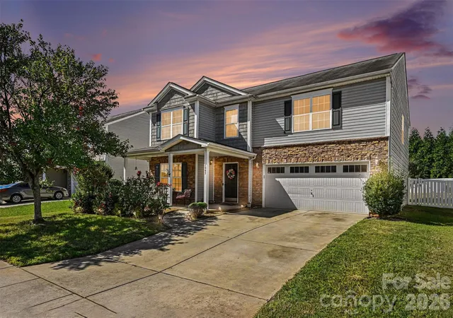 Photo 1 of Single family home for sale at 1043 Bent Branch St, Gastonia, NC 28054 | MLS# 4420960 | Listing updated on 2026-10-03