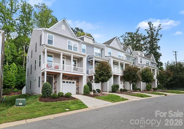 Townhouse for sale at 10307 Glenmere Crk Cir, Charlotte, NC 28262 | MLS# 4420962