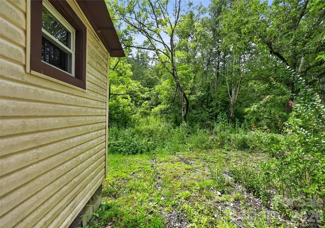 Photo 4 of Single family home for sale at 2797 Ht Rd, Lenoir, NC 28645 | MLS# 4421002 | Listing updated on 2026-09-18