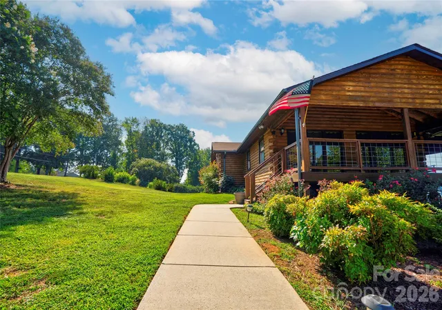 Photo 4 of Single family home for sale at 1107 Lake Shore Ct, Cherryville, NC 28021 | MLS# 4421007 | Listing updated on 2026-09-13