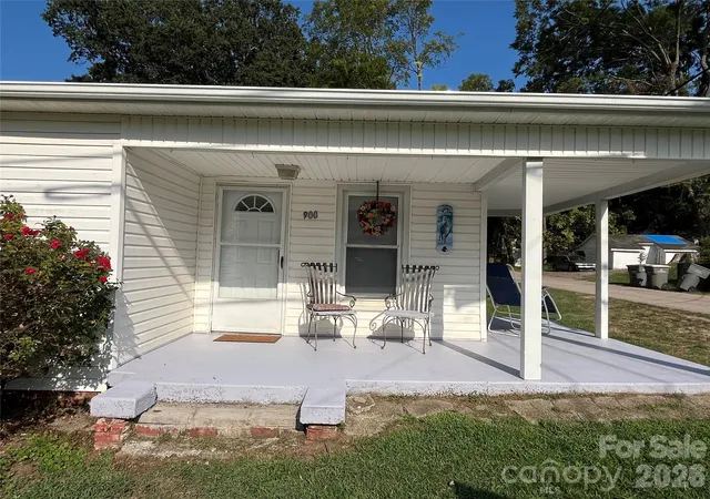 Photo 2 of Single family home for sale at 900 Alma Ave, Kannapolis, NC 28081 | MLS# 4421048 | Listing updated on 2026-10-13