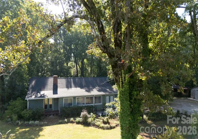 Photo 2 of Single family home for sale at 70 Fox Mountain Rd, Columbus, NC 28722 | MLS# 4421063 | Listing updated on 2026-09-29