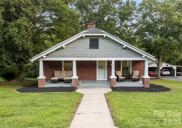 Photo 1 of Single family home for sale at 1810 Central Dr, Kannapolis, NC 28083 | MLS# 4421078 | Listing updated on 2026-10-06
