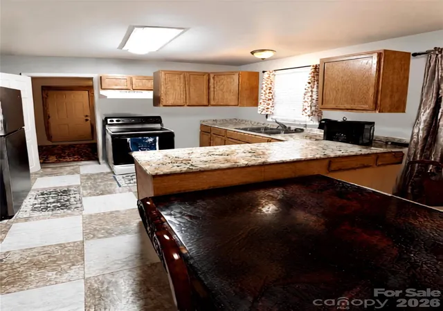 Photo 4 of Single family home for sale at 816 Skyland St, Kannapolis, NC 28083 | MLS# 4421097 | Listing updated on 2026-09-19