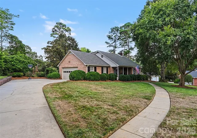 Photo 3 of Sale Pending at 207 Richmond Rd, Salisbury, NC 28144 | MLS# 4421111 | Listing updated on 2026-09-07