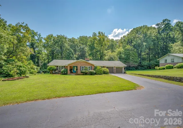 Photo 2 of Single family home for sale at 15 Meadowlark Dr, Tryon, NC 28782 | MLS# 4421124 | Listing updated on 2026-09-07