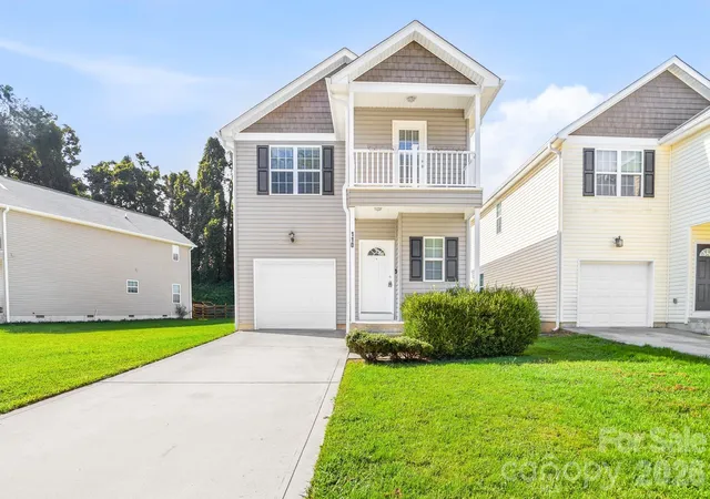 Photo 1 of Single family home for sale at 110 Lookout Point Pl, Mooresville, NC 28115 | MLS# 4421133 | Listing updated on 2026-09-08