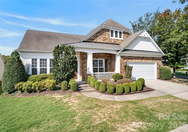 Photo 1 of Single family home for sale at 50008 Tulip Ct, Fort Mill, SC 29707 | MLS# 4421134 | Listing updated on 2026-09-17