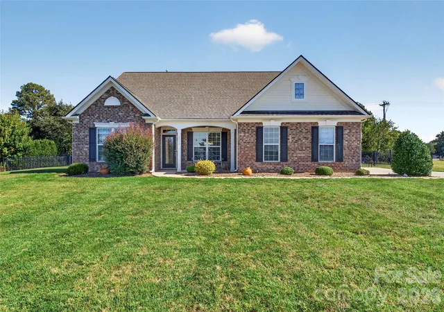 Photo 1 of Single family home for sale at 2117 Belle Regal Cir, Rock Hill, SC 29732 | MLS# 4421139 | Listing updated on 2026-10-08