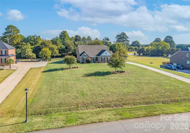 Photo 2 of Single family home for sale at 2117 Belle Regal Cir, Rock Hill, SC 29732 | MLS# 4421139 | Listing updated on 2026-10-08