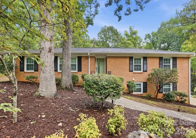 Single family home for sale at 1814 Summerhill Dr, Charlotte, NC 28212 | MLS# 4421156