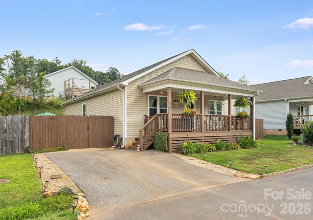 Photo 2 of Single family home for sale at 40 Quinn Hl Ln, Mars Hill, NC 28754 | MLS# 4421160 | Listing updated on 2026-09-08