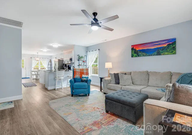 Photo 3 of Single family home for sale at 40 Quinn Hl Ln, Mars Hill, NC 28754 | MLS# 4421160 | Listing updated on 2026-09-08