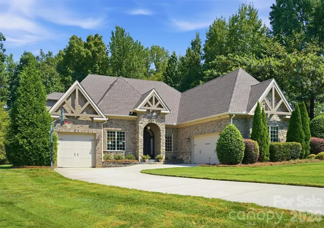 Photo 1 of Single family home for sale at 1206 Delaney Dr, Matthews, NC 28104 | MLS# 4421166 | Listing updated on 2026-10-04