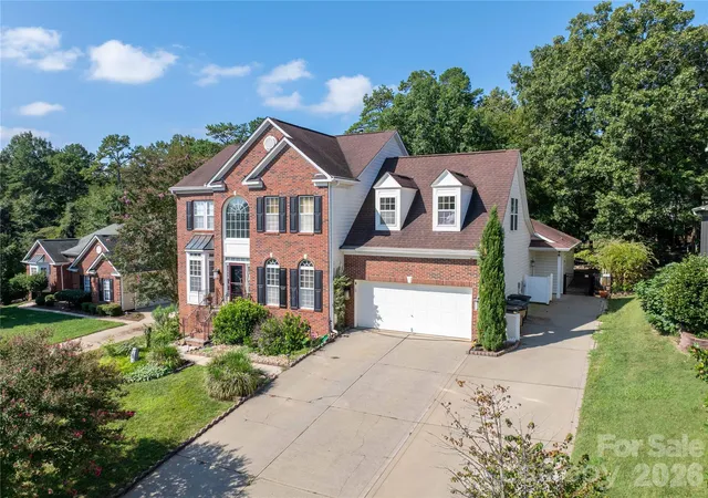 Photo 2 of Sale Pending at 3120 Spring Fancy Ln, Indian Trail, NC 28079 | MLS# 4421173 | Listing updated on 2026-10-01