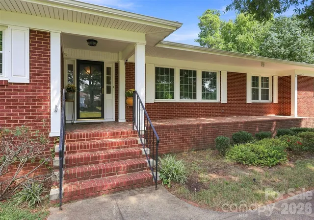 Photo 2 of Single family home for sale at 1464 Sullivan St, Rock Hill, SC 29730 | MLS# 4421177 | Listing updated on 2026-09-23