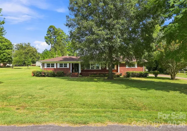 Photo 3 of Single family home for sale at 1464 Sullivan St, Rock Hill, SC 29730 | MLS# 4421177 | Listing updated on 2026-09-23