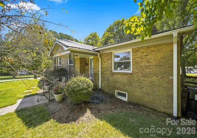 Photo 3 of Single family home for sale at 7704 Otts Cir, Stanley, NC 28164 | MLS# 4421199 | Listing updated on 2026-10-08