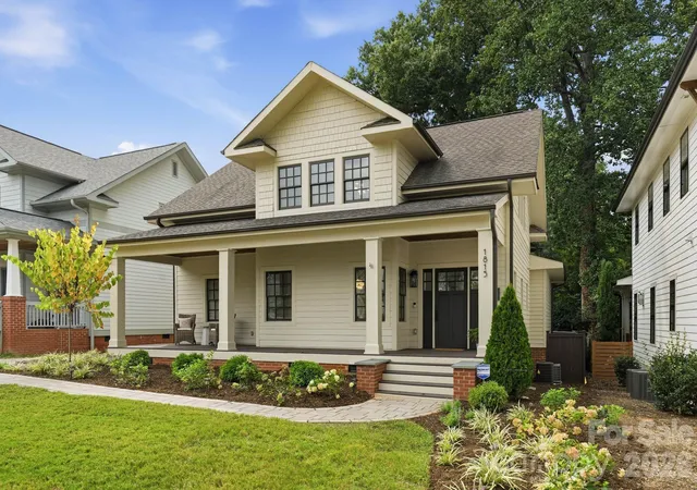 Photo 1 of Single family home for sale at 1815 Dearmon Dr, Charlotte, NC 28205 | MLS# 4421209 | Listing updated on 2026-09-17