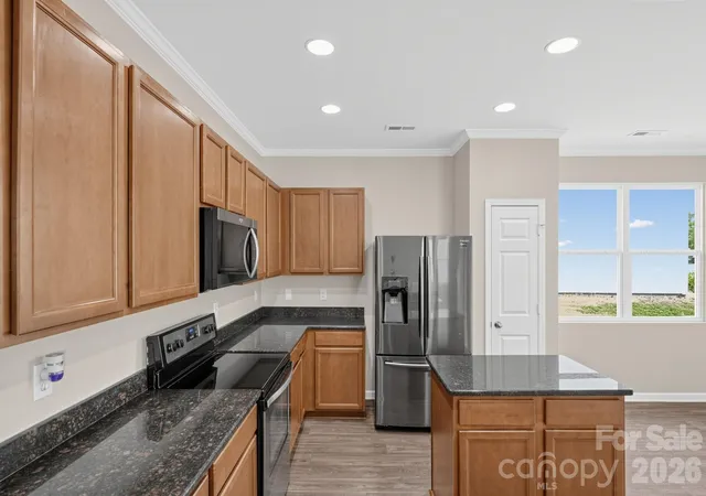 Photo 4 of Single family home for sale at 12432 Bending Branch Rd, Charlotte, NC 28227 | MLS# 4421244 | Listing updated on 2026-10-29