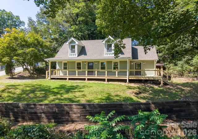 Photo 2 of Single family home for sale at 186 Sylvan Hts Dr, Sylva, NC | MLS# 4421307 | Listing updated on 2026-09-14