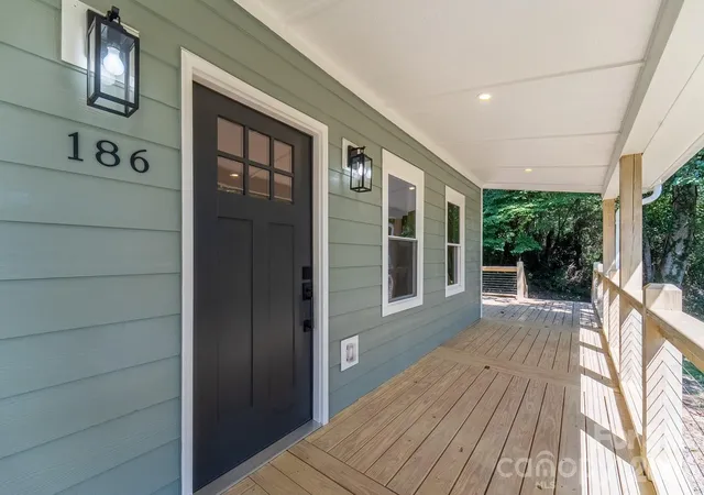 Photo 3 of Single family home for sale at 186 Sylvan Hts Dr, Sylva, NC | MLS# 4421307 | Listing updated on 2026-09-14