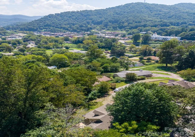 Photo 45 of Single family home for sale at 186 Sylvan Hts Dr, Sylva, NC | MLS# 4421307 | Listing updated on 2026-10-20
