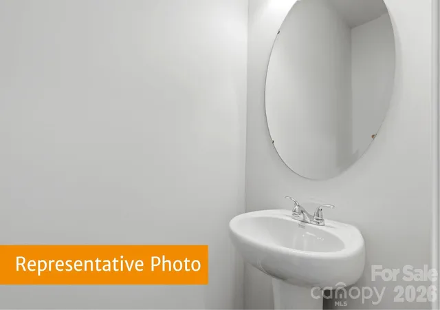 Photo 4 of Single family home for sale at 908 Rowe Xing Dr, Newton, NC 28658 | MLS# 4421310 | Listing updated on 2026-09-24