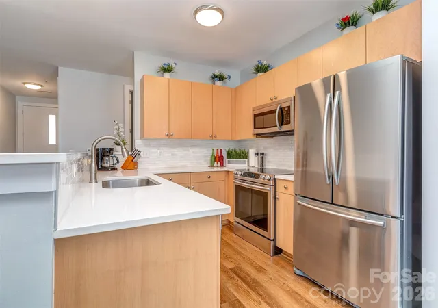 Photo 4 of Condo for sale at 1101 W 1st Street #211, Charlotte, NC 28202 | MLS# 4421311 | Listing updated on 2026-09-04