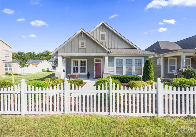 Photo 1 of Single family home for sale at 4245 Courtly Ln, Belmont, NC 28012 | MLS# 4421321 | Listing updated on 2026-09-30