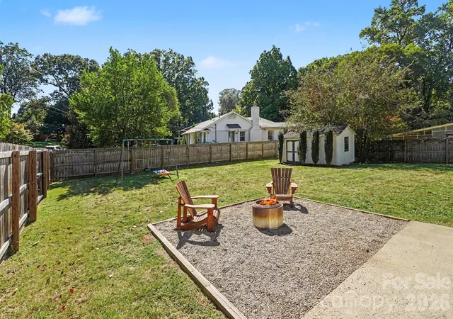 Photo 2 of Single family home for sale at 5401 Seacroft Rd, Charlotte, NC 28210 | MLS# 4421337 | Listing updated on 2026-10-01