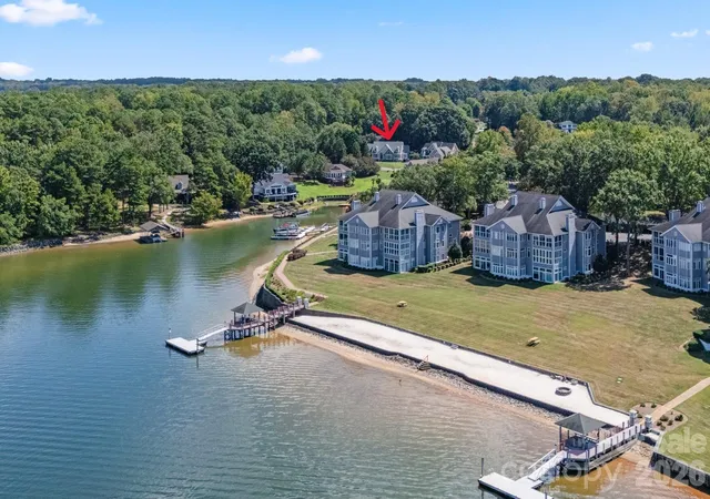Photo 3 of Single family home for sale at 946 Lake Clb Dr, Rock Hill, SC 29732 | MLS# 4421341 | Listing updated on 2026-10-27