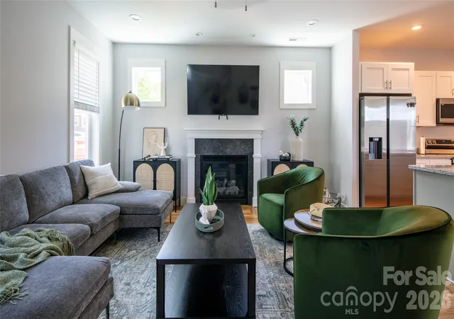 Photo 2 of Single family home for sale at 20 Loblolly Ln, Asheville, NC 28803 | MLS# 4421344 | Listing updated on 2026-09-29