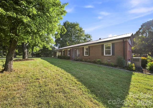 Photo 3 of Single family home for sale at 2061 Somerdale Rd, Rock Hill, SC 29732 | MLS# 4421356 | Listing updated on 2026-10-09
