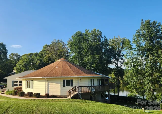 Photo 1 of Single family home for sale at 6034 Lookout Hts Dr, Claremont, NC 28610 | MLS# 4421400 | Listing updated on 2026-09-12