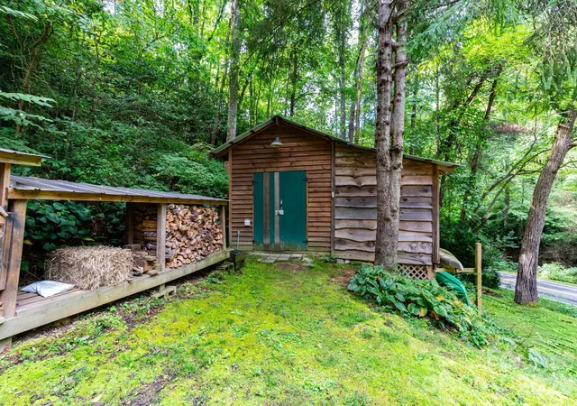 Photo 3 of Single family home for sale at 3387 Union Hl Rd, Whittier, NC 28789 | MLS# 4421408 | Listing updated on 2026-10-05