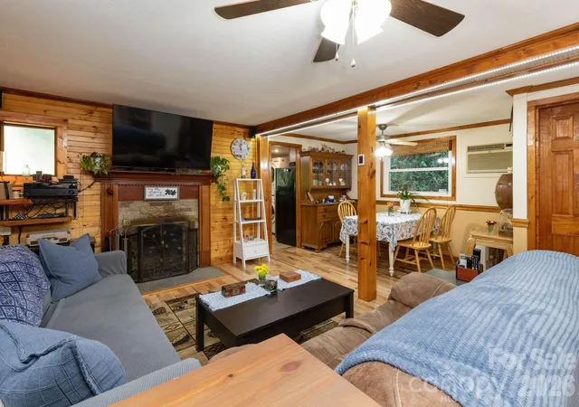 Photo 4 of Single family home for sale at 3387 Union Hl Rd, Whittier, NC 28789 | MLS# 4421408 | Listing updated on 2026-10-05