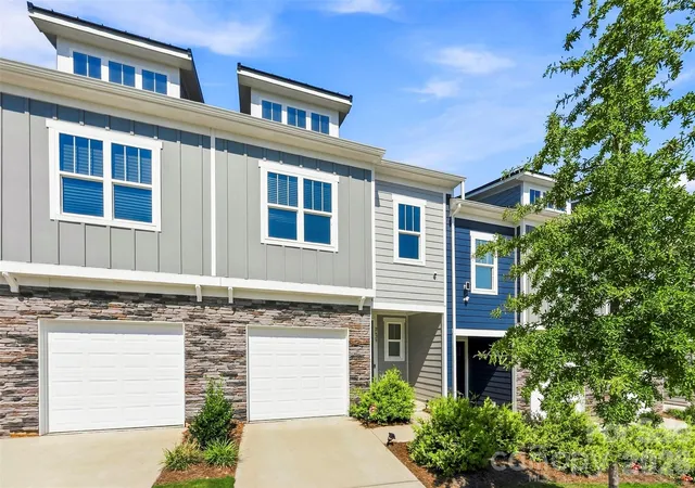 Photo 2 of Townhouse for sale at 2629 Ruby Dixon Xing Dr, Gastonia, NC 28056 | MLS# 4421412 | Listing updated on 2026-09-09