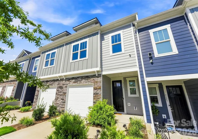 Photo 3 of Townhouse for sale at 2629 Ruby Dixon Xing Dr, Gastonia, NC 28056 | MLS# 4421412 | Listing updated on 2026-09-09