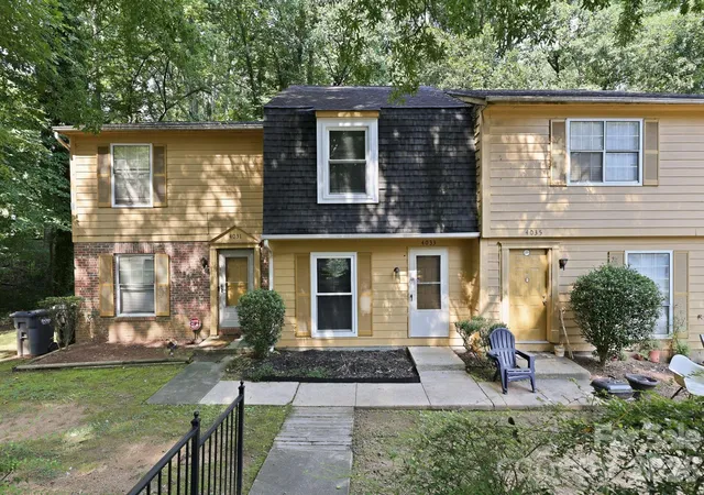 Townhouse for sale at 4033 Briarhill Dr, Charlotte, NC 28215 | MLS# 4421413