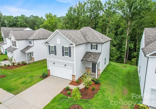Photo 1 of Single family home for sale at 14125 Braidenwood Ln, Charlotte, NC 28278 | MLS# 4421429 | Listing updated on 2026-09-04