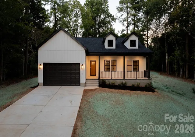 Photo 1 of Single family home for sale at 718 W 1st Street, Newton, NC 28658 | MLS# 4421430 | Listing updated on 2026-09-12