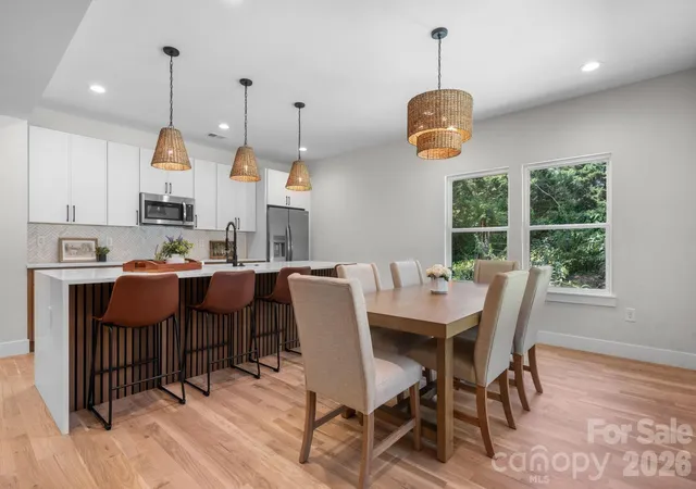 Photo 3 of Single family home for sale at 718 W 1st Street, Newton, NC 28658 | MLS# 4421430 | Listing updated on 2026-09-17