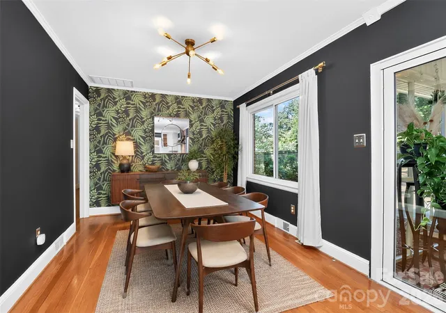 Photo 2 of Single family home for sale at 831 Faircrest Dr, Charlotte, NC 28210 | MLS# 4421440 | Listing updated on 2026-09-28
