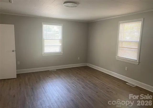 Photo 4 of Single family home for sale at 316 S Ransom St, Gastonia, NC 28052 | MLS# 4421446 | Listing updated on 2026-09-04