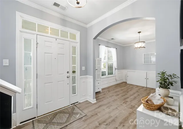 Photo 3 of Single family home for sale at 17120 Caldwell Trak Dr, Huntersville, NC 28078 | MLS# 4421449 | Listing updated on 2026-09-08