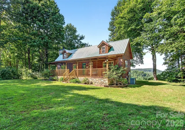 Photo 1 of Single family home for sale at 10 Camp Elliott Rd, Black Mountain, NC 28711 | MLS# 4421451 | Listing updated on 2026-10-05