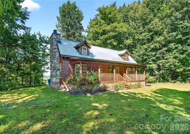 Photo 4 of Single family home for sale at 10 Camp Elliott Rd, Black Mountain, NC 28711 | MLS# 4421451 | Listing updated on 2026-10-05